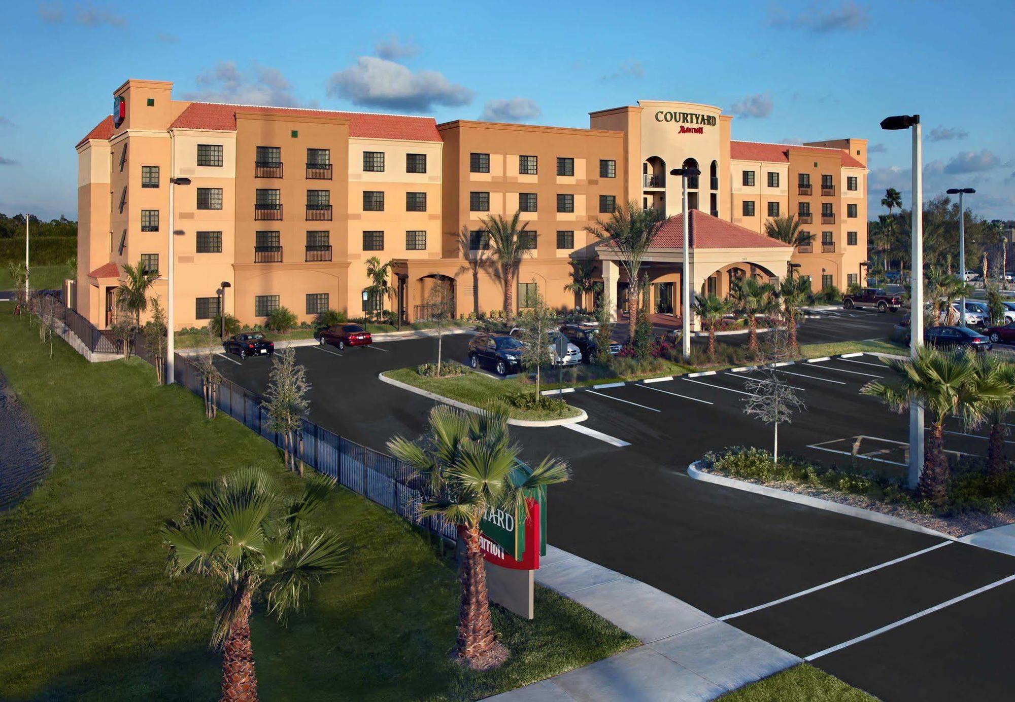 מלון Courtyard By Marriott סטוארט מראה חיצוני תמונה